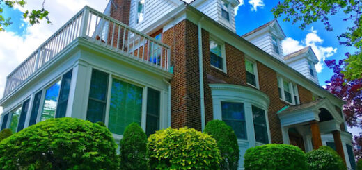 Inside Tom Selleck’s Homes: Exploring the Blue Bloods Star’s Real Estate Portfolio